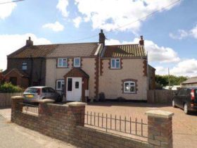 4 bedroom Semi-Detached for sale